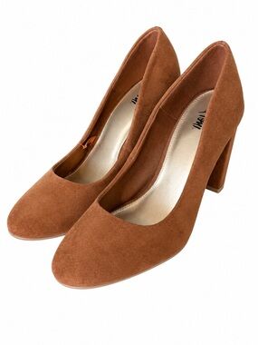 Fioni Faux Suede Pumps – Women’s Size 8 – Brown Round Toe Heels